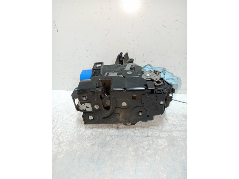 Recambio de motor cierre centralizado delantero derecho para skoda octavia berlina (1z3) active referencia OEM IAM 3D1837016AC  