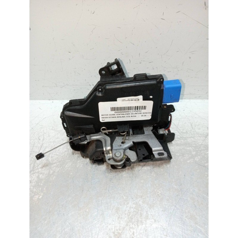 Recambio de motor cierre centralizado delantero derecho para skoda octavia berlina (1z3) active referencia OEM IAM 3D1837016AC  