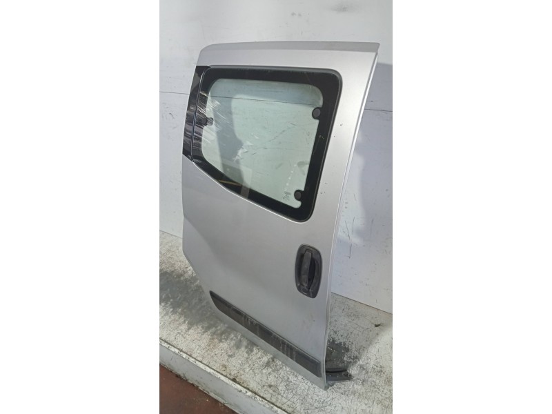 Recambio de puerta lateral corredera derecha para peugeot bipper tepee active referencia OEM IAM   5P