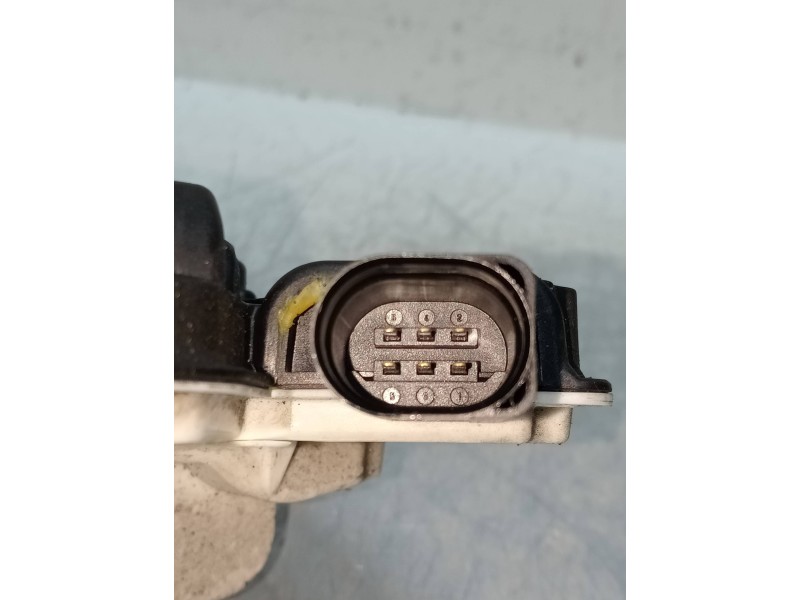 Recambio de motor cierre centralizado trasero izquierdo para skoda suberb (3t4) elegance referencia OEM IAM 5N0839015D  