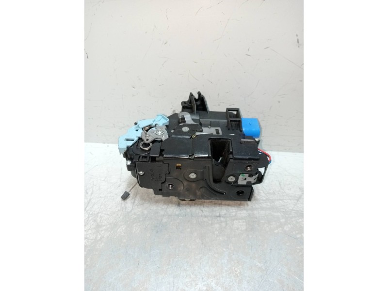 Recambio de motor cierre centralizado delantero izquierdo para skoda octavia berlina (1z3) 1.6 tdi dpf referencia OEM IAM 3D1837