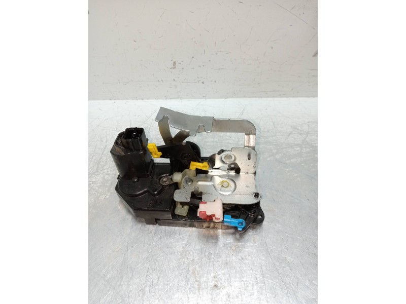 Recambio de motor cierre centralizado delantero derecho para ssangyong actyon 200 xdi referencia OEM IAM   5P