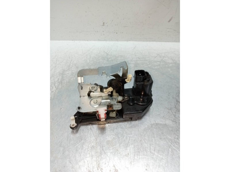 Recambio de motor cierre centralizado delantero izquierdo para ssangyong actyon 200 xdi referencia OEM IAM   5P