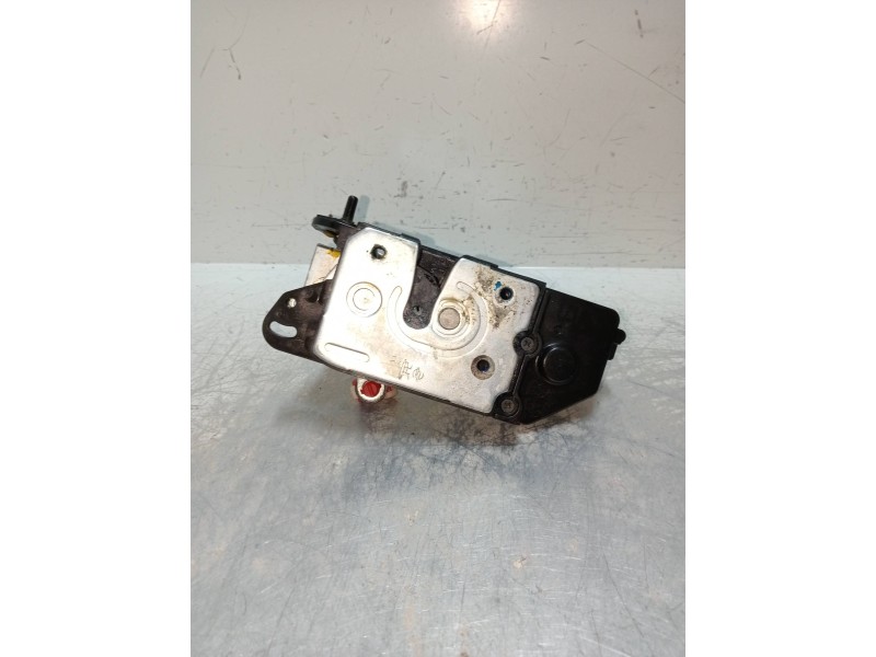 Recambio de motor cierre centralizado trasero derecho para ssangyong actyon 200 xdi referencia OEM IAM   5P