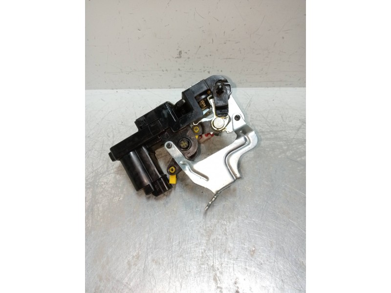 Recambio de motor cierre centralizado trasero derecho para ssangyong actyon 200 xdi referencia OEM IAM   5P