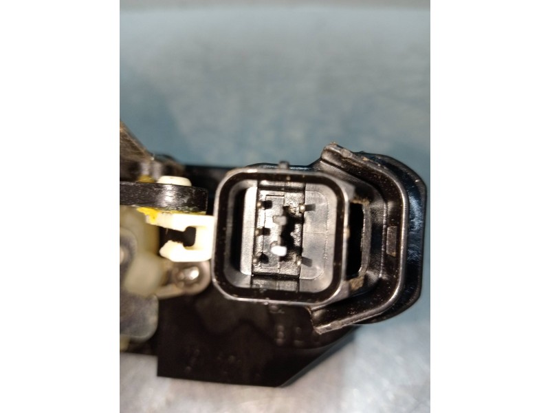 Recambio de motor cierre centralizado trasero izquierdo para ssangyong actyon 200 xdi referencia OEM IAM   5P