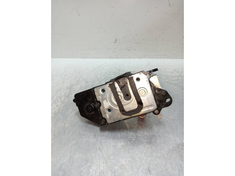 Recambio de motor cierre centralizado delantero izquierdo para ssangyong kyron 270 xdi limited 4wd referencia OEM IAM   5P