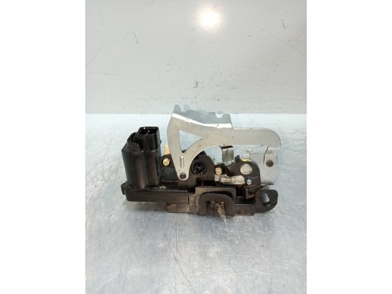 Recambio de motor cierre centralizado delantero izquierdo para ssangyong kyron 270 xdi limited 4wd referencia OEM IAM   5P