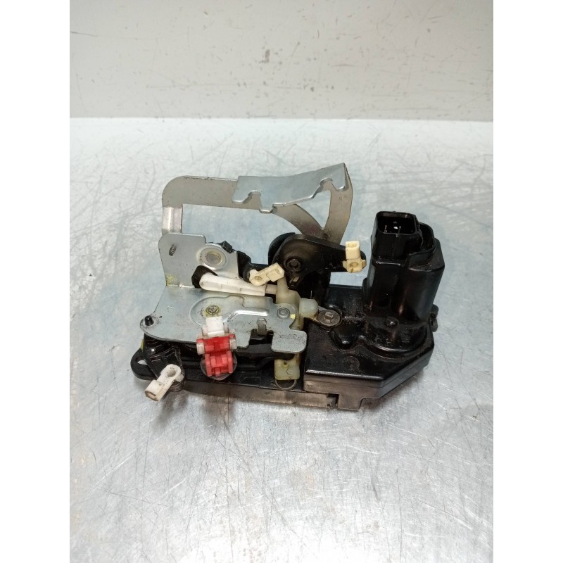 Recambio de motor cierre centralizado delantero izquierdo para ssangyong kyron 270 xdi limited 4wd referencia OEM IAM   5P