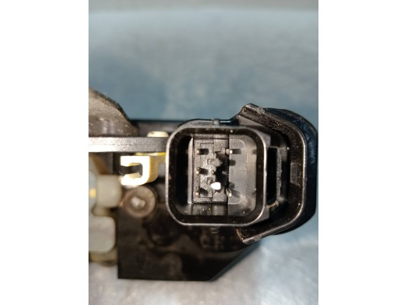 Recambio de motor cierre centralizado delantero izquierdo para ssangyong kyron 270 xdi limited 4wd referencia OEM IAM   5P