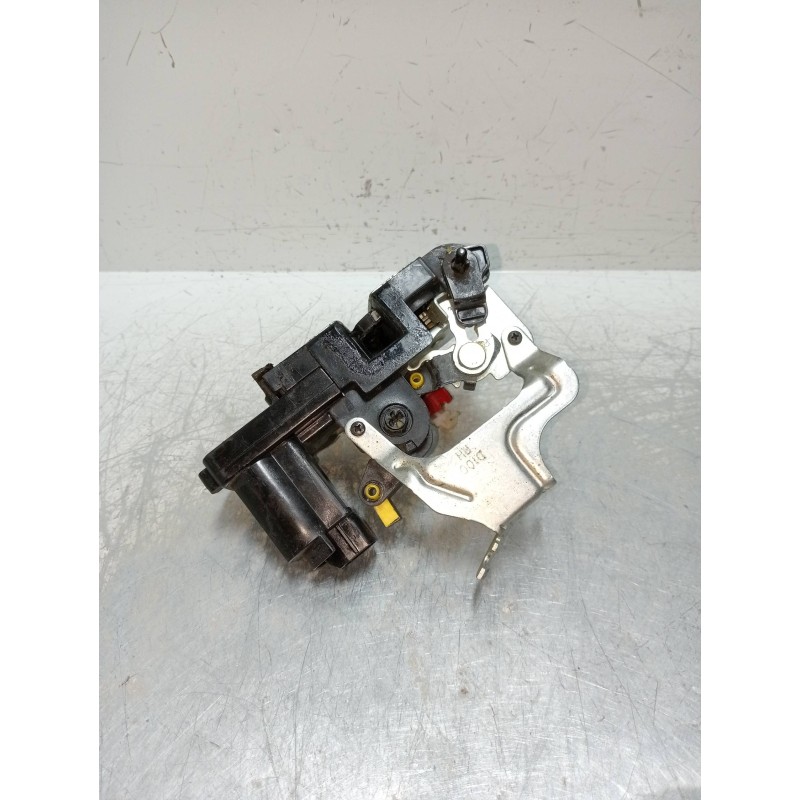 Recambio de motor cierre centralizado trasero derecho para ssangyong kyron 270 xdi limited 4wd referencia OEM IAM A045035  5P