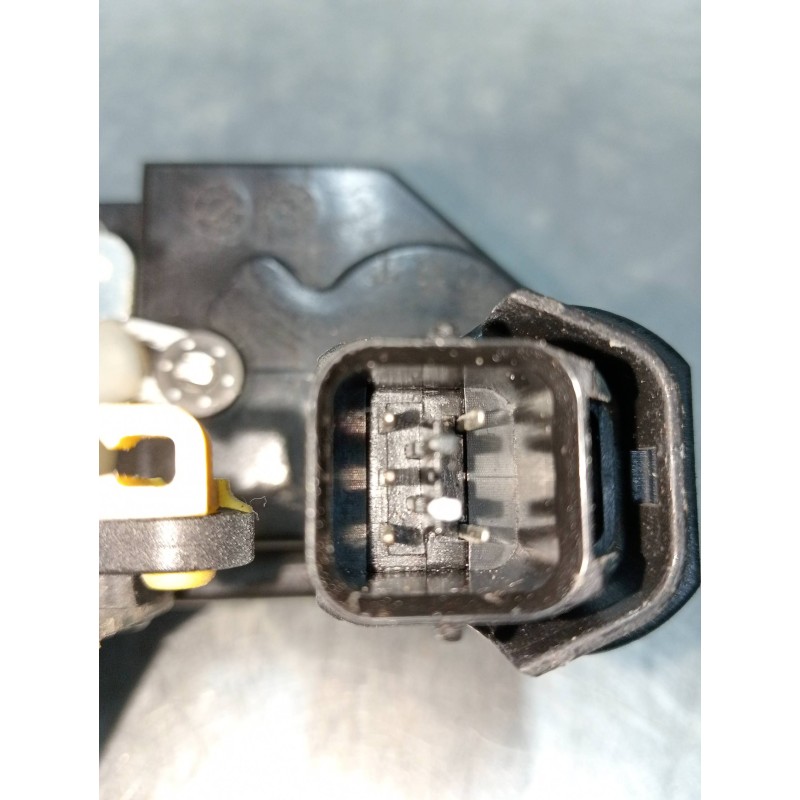 Recambio de motor cierre centralizado trasero derecho para ssangyong kyron 270 xdi limited 4wd referencia OEM IAM A045035  5P