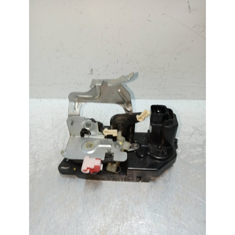 Recambio de motor cierre centralizado trasero izquierdo para ssangyong kyron 270 xdi limited 4wd referencia OEM IAM   5P