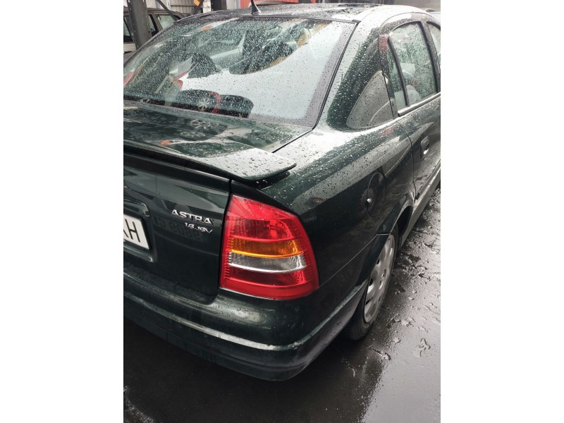 opel astra g berlina del año 2001