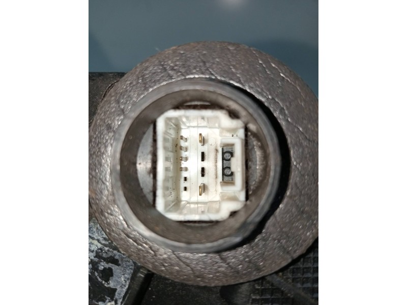 Recambio de motor cierre centralizado delantero izquierdo para toyota avensis wagon (t25) 2.0 d-4d executive referencia OEM IAM 