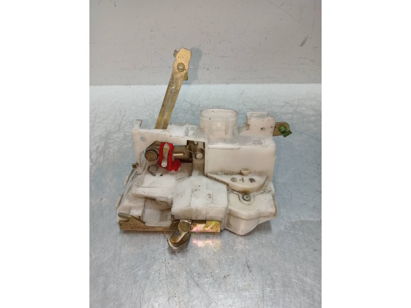 Recambio de motor cierre centralizado trasero derecho para toyota avensis berlina (t 22) referencia OEM IAM   4P Recambio de motor cierre centralizado trasero derecho para toyota avensis berlina (t 22) referencia OEM IAM   4P