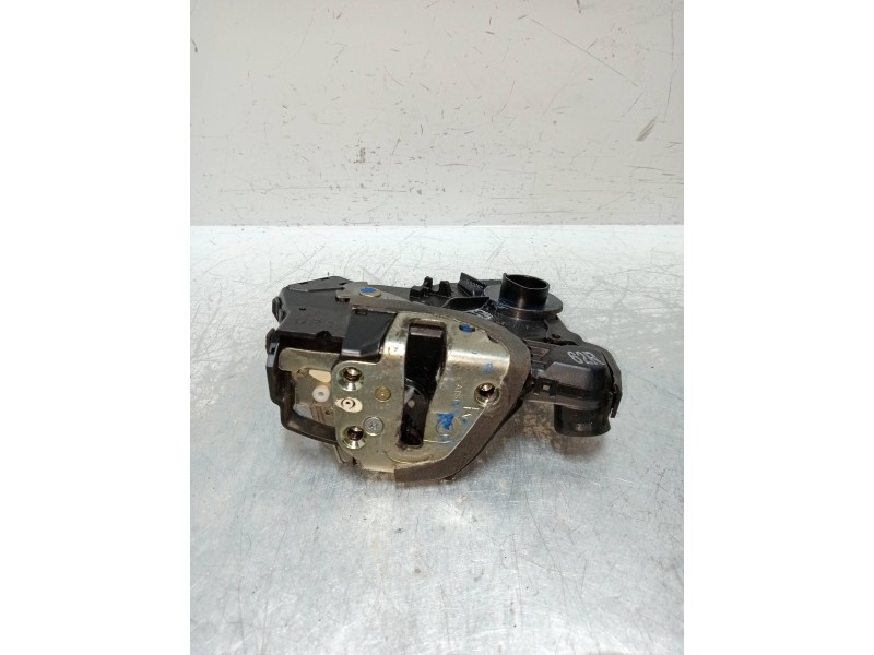 Recambio de motor cierre centralizado delantero derecho para toyota avensis wagon (t25) 2.0 d-4d executive referencia OEM IAM   
