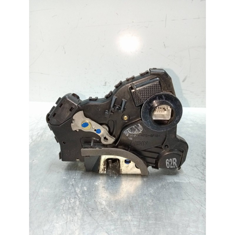 Recambio de motor cierre centralizado delantero derecho para toyota avensis wagon (t25) 2.0 d-4d executive referencia OEM IAM   