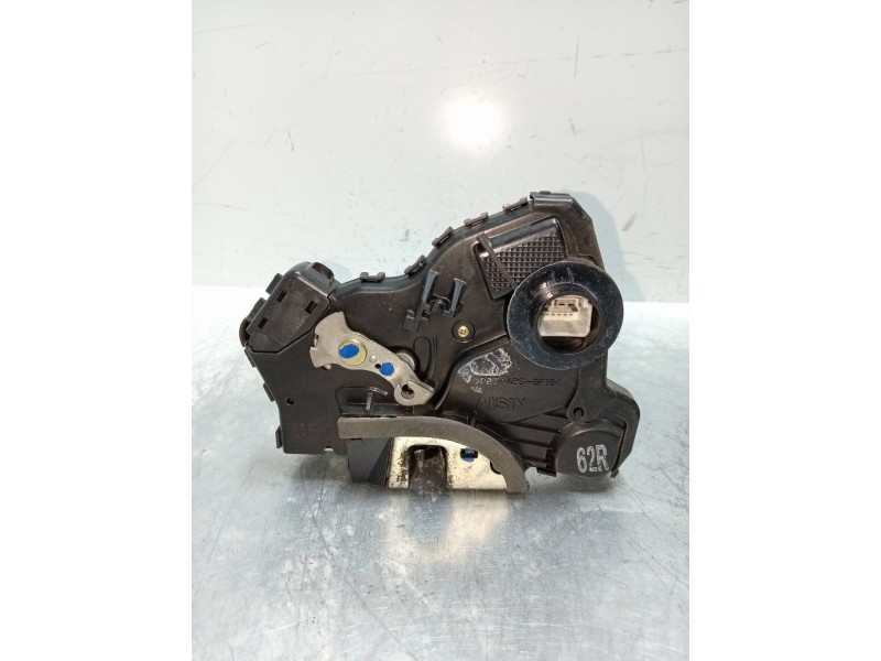 Recambio de motor cierre centralizado delantero derecho para toyota avensis wagon (t25) 2.0 d-4d executive referencia OEM IAM   