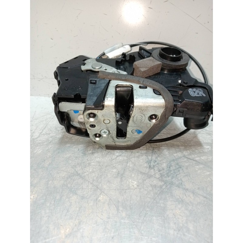 Recambio de motor cierre centralizado delantero derecho para toyota avensis berlina (t25) 2.2 d-4d cat referencia OEM IAM A04669