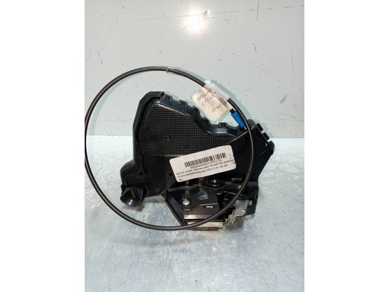 Recambio de motor cierre centralizado delantero derecho para toyota avensis berlina (t25) 2.2 d-4d cat referencia OEM IAM A04669