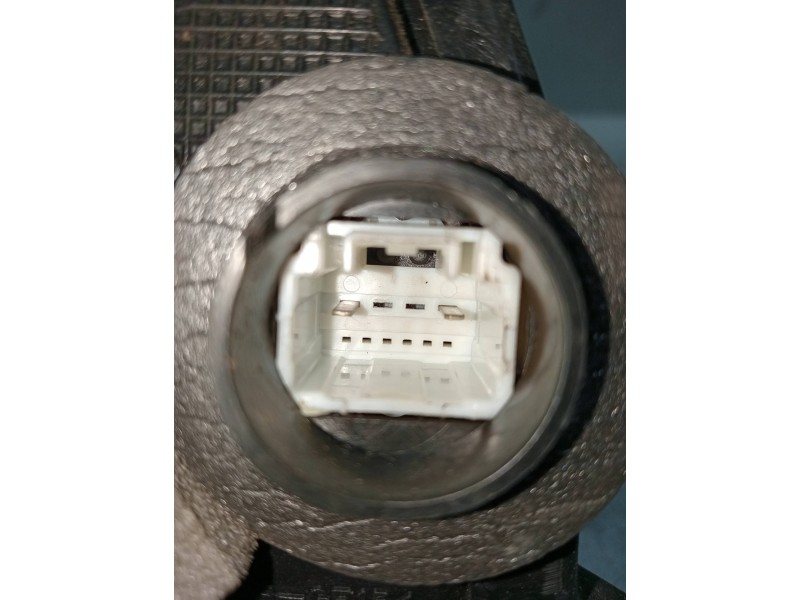 Recambio de motor cierre centralizado delantero derecho para toyota avensis berlina (t25) 2.2 d-4d cat referencia OEM IAM A04669