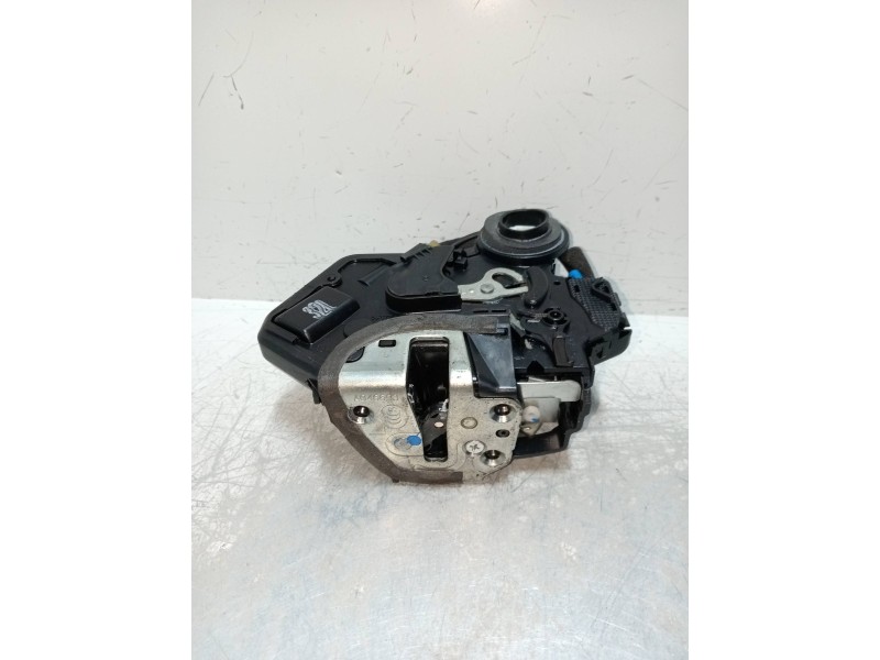 Recambio de motor cierre centralizado trasero izquierdo para toyota avensis berlina (t25) referencia OEM IAM A046693  5P