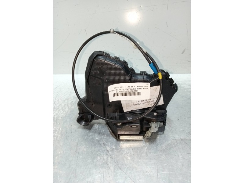 Recambio de motor cierre centralizado delantero derecho para toyota auris 1.6 16v cat referencia OEM IAM A046693 5P 