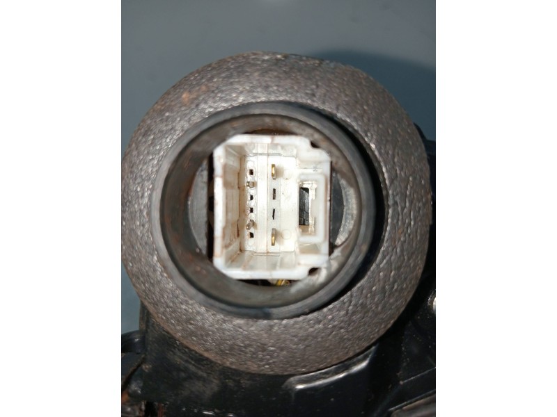 Recambio de motor cierre centralizado trasero derecho para toyota avensis (t27) premium referencia OEM IAM   4P