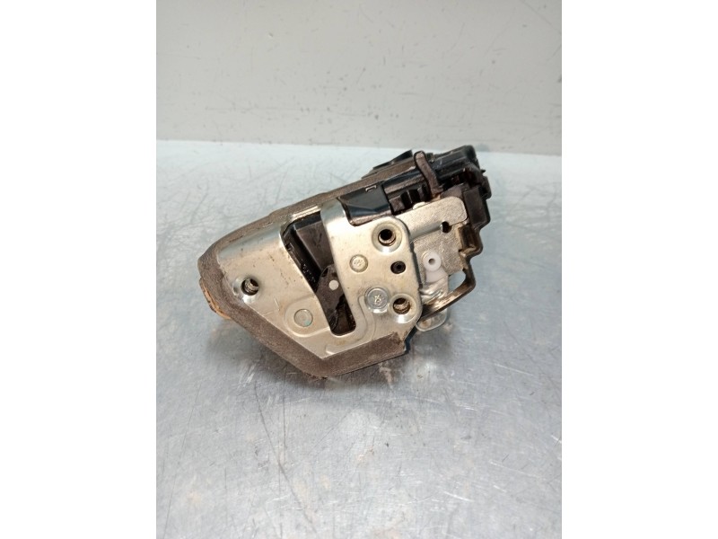 Recambio de motor cierre centralizado trasero izquierdo para toyota avensis (t27) premium referencia OEM IAM   4P