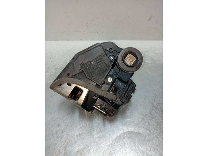Recambio de motor cierre centralizado trasero izquierdo para toyota avensis (t27) premium referencia OEM IAM   4P