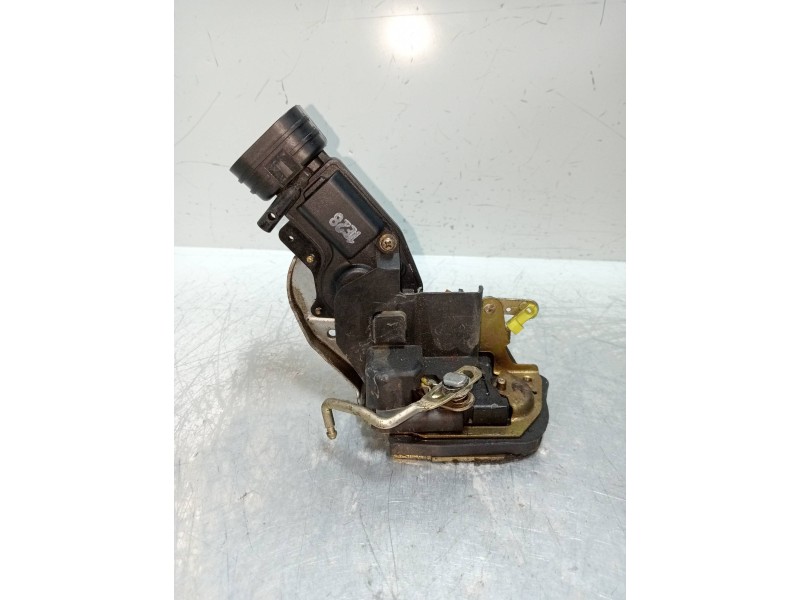 Recambio de motor cierre centralizado trasero izquierdo para toyota corolla (e11) 1.4 linea terra (5-ptas.) referencia OEM IAM  