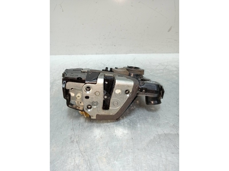 Recambio de motor cierre centralizado delantero derecho para toyota corolla verso (r1) 2.2 d-4d luna referencia OEM IAM A046693 