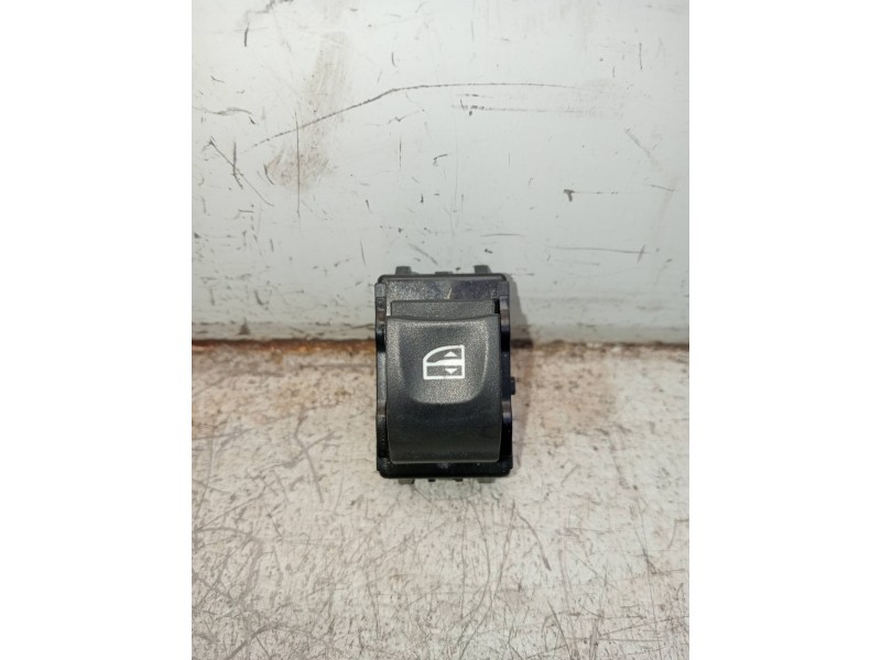 Recambio de mando elevalunas delantero derecho para renault scenic iii expression referencia OEM IAM 809600018R  5P