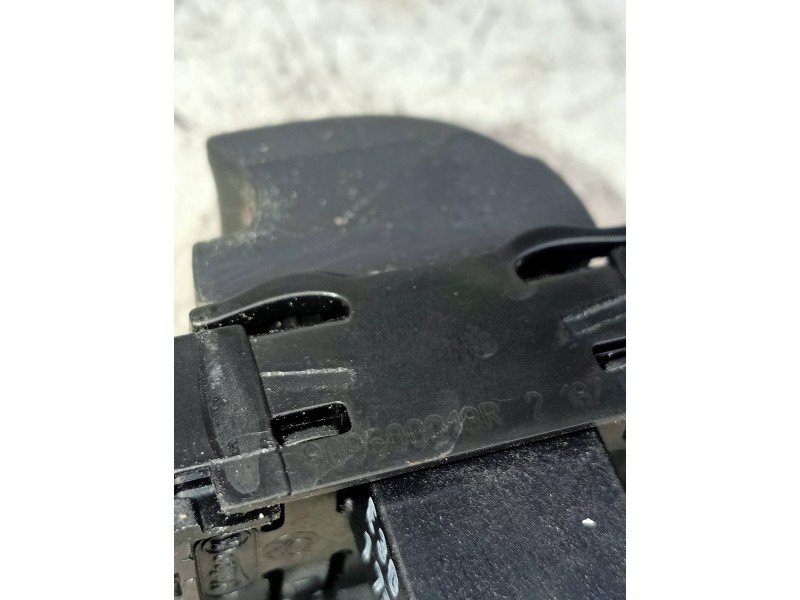 Recambio de mando elevalunas delantero derecho para renault scenic iii expression referencia OEM IAM 809600018R  5P
