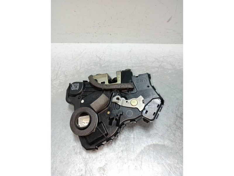 Recambio de motor cierre centralizado delantero derecho para toyota corolla verso (r1) 2.0 turbodiesel cat referencia OEM IAM   