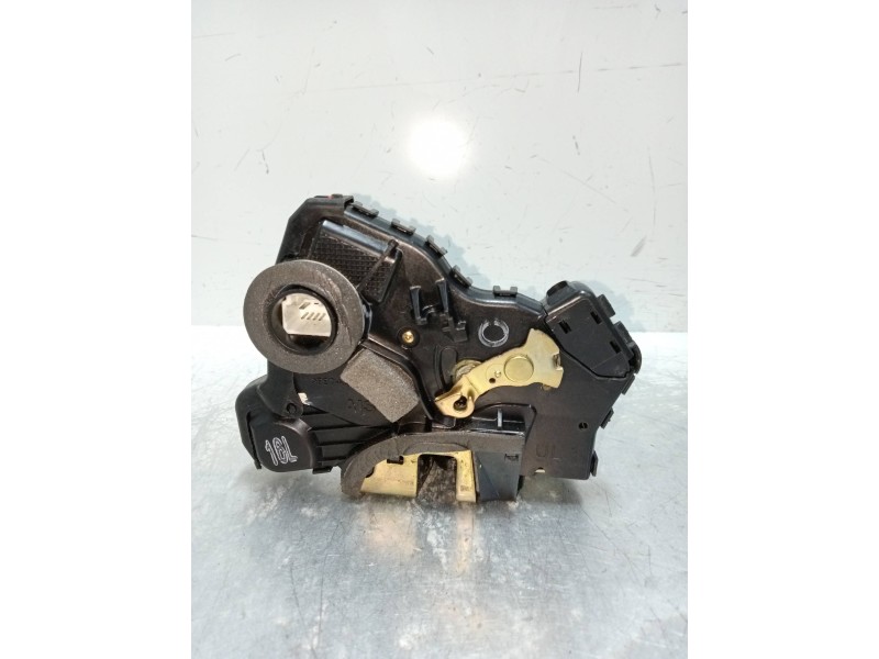 Recambio de motor cierre centralizado delantero izquierdo para toyota corolla verso (r1) 2.0 turbodiesel cat referencia OEM IAM 