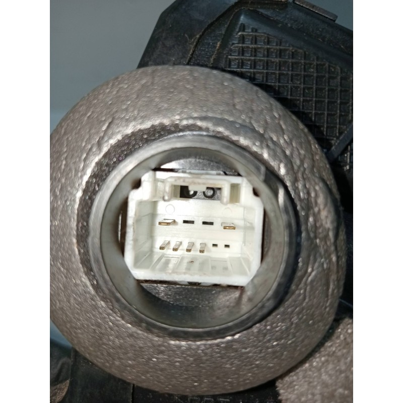 Recambio de motor cierre centralizado delantero izquierdo para toyota corolla verso (r1) 2.0 turbodiesel cat referencia OEM IAM 