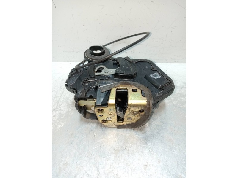 Recambio de motor cierre centralizado trasero derecho para toyota corolla (e12) 2.0 d-cat referencia OEM IAM   5P