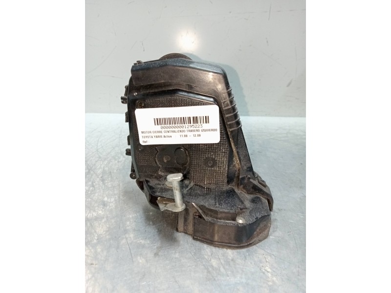 Recambio de motor cierre centralizado trasero izquierdo para toyota yaris active referencia OEM IAM   5P