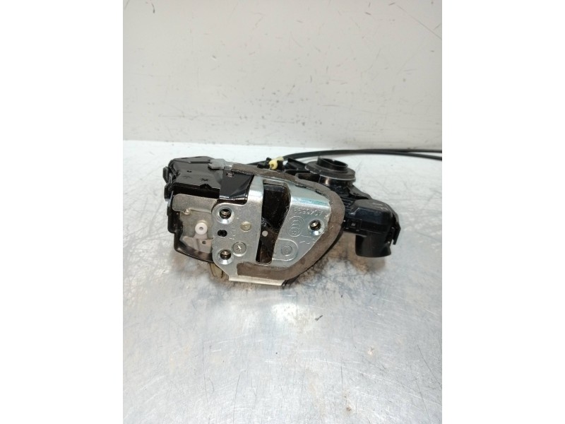 Recambio de motor cierre centralizado delantero derecho para toyota rav 4 (a3) 2.2 d-cat referencia OEM IAM A046693  5P
