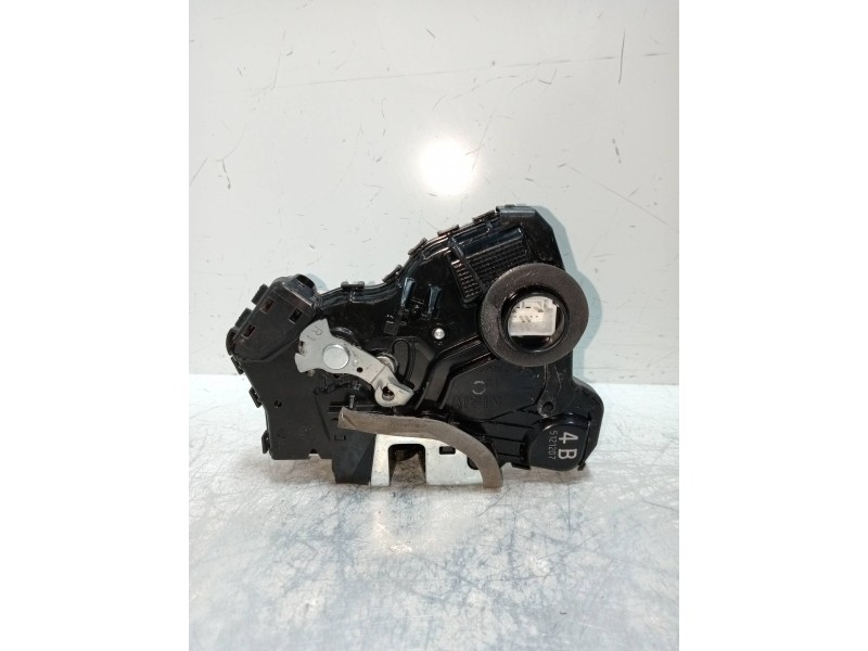 Recambio de motor cierre centralizado delantero derecho para toyota rav 4 advance hybrid referencia OEM IAM A046693  5P