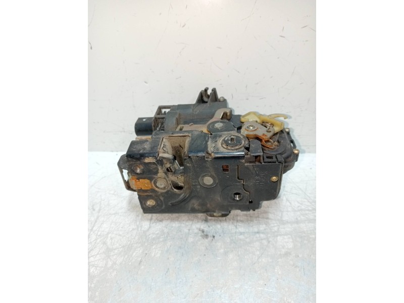 Recambio de motor cierre centralizado trasero derecho para volkswagen passat berlina (3b2) comfortline referencia OEM IAM   4P