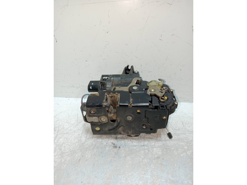 Recambio de motor cierre centralizado delantero derecho para volkswagen passat berlina (3b2) comfortline referencia OEM IAM   4P