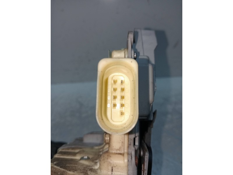 Recambio de motor cierre centralizado delantero derecho para volkswagen passat berlina (3c2) advance referencia OEM IAM 3C283701