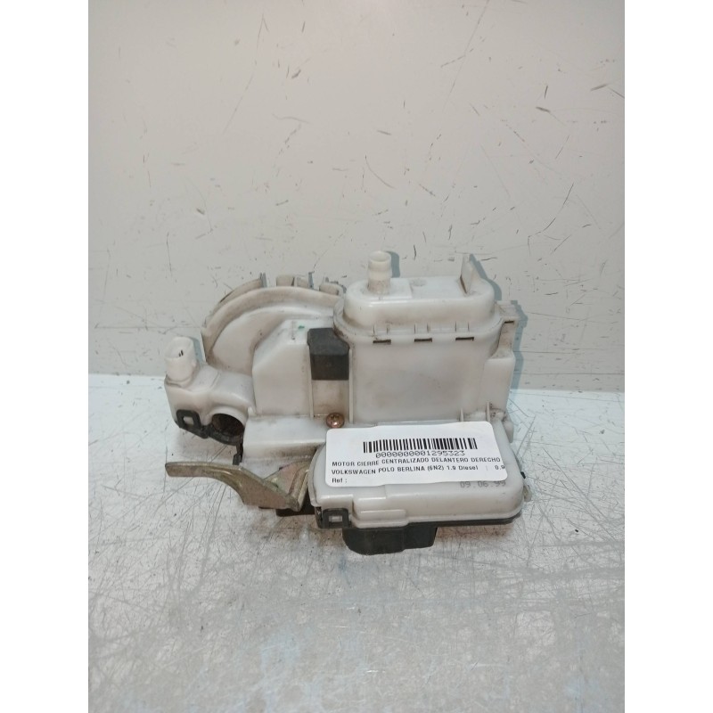 Recambio de motor cierre centralizado delantero derecho para volkswagen polo berlina (6n2) 1.9 diesel referencia OEM IAM  3P 3P
