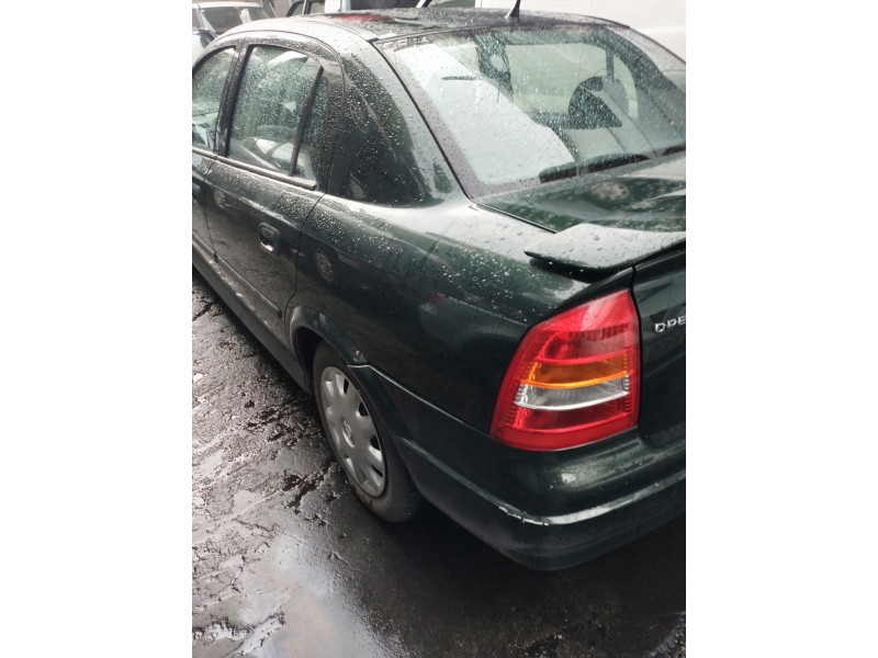 opel astra g berlina del año 2001