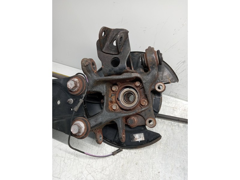 Recambio de mangueta trasera izquierda para toyota rav 4 referencia OEM IAM   