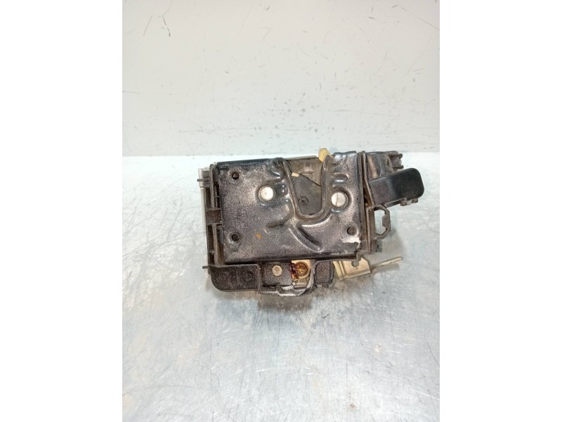 Recambio de motor cierre centralizado delantero derecho para volkswagen polo berlina (6n2) 1.4 16v referencia OEM IAM 6N1837015E