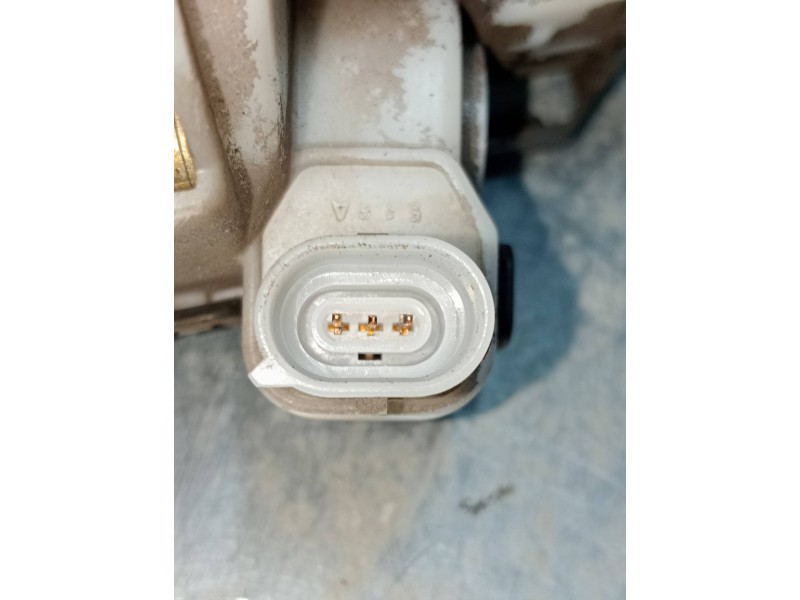 Recambio de motor cierre centralizado delantero derecho para volkswagen polo berlina (6n1) 1.9 sdi referencia OEM IAM 6N1837016C